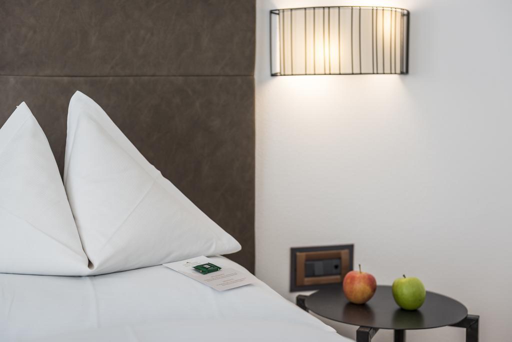 Vinschgerhof Hotel Silandro Eksteriør billede