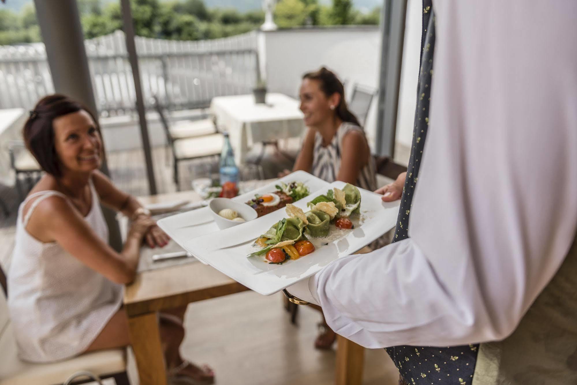 Vinschgerhof Hotel Silandro Eksteriør billede