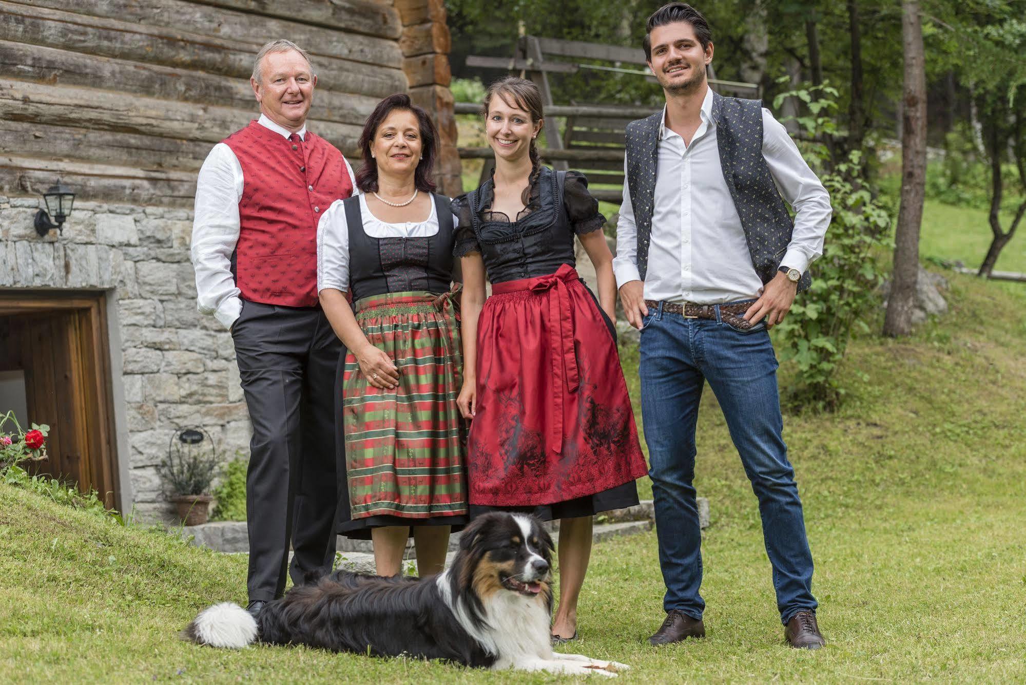 Vinschgerhof Hotel Silandro Eksteriør billede